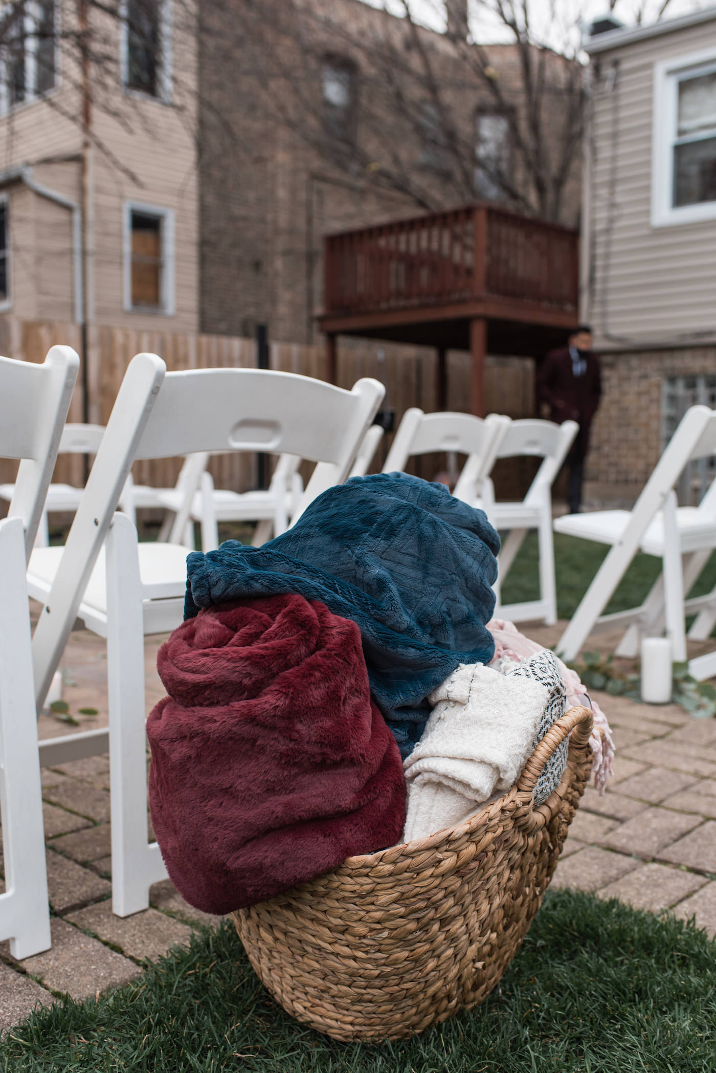 Personal touches at a Chicago backyard wedding